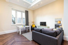 2-BR apartment for 6 in Covent Garden with ac